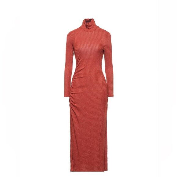 Knitted dress back slit with turtleneck 🗃️ - Picture 2 of 4